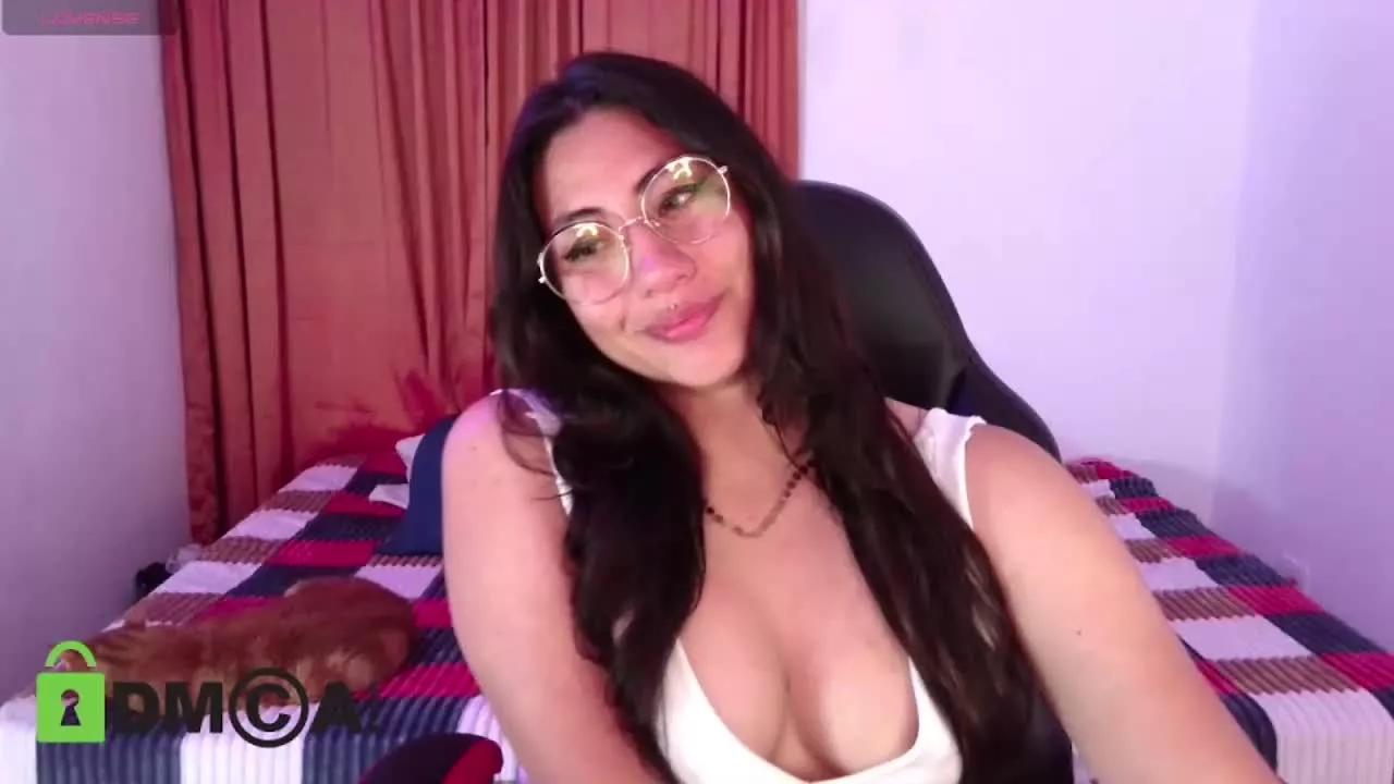 Nadia_Palmer on Streamray 