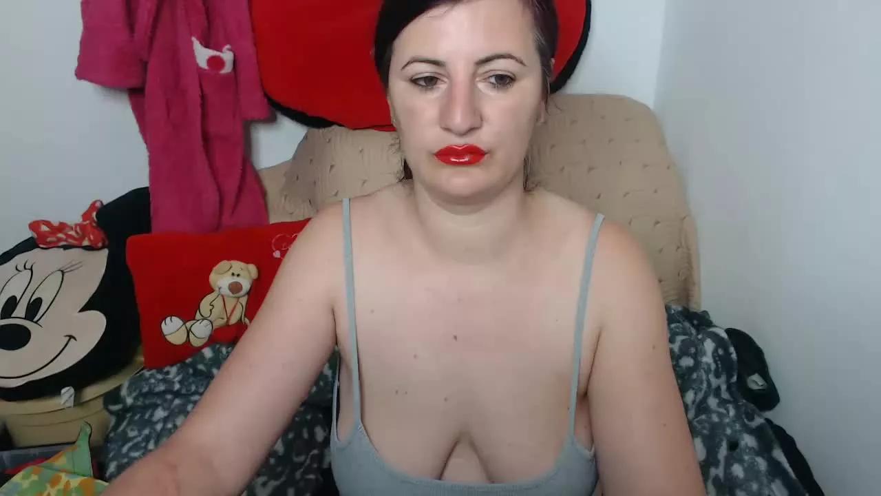 Natalyaredd on Streamray 