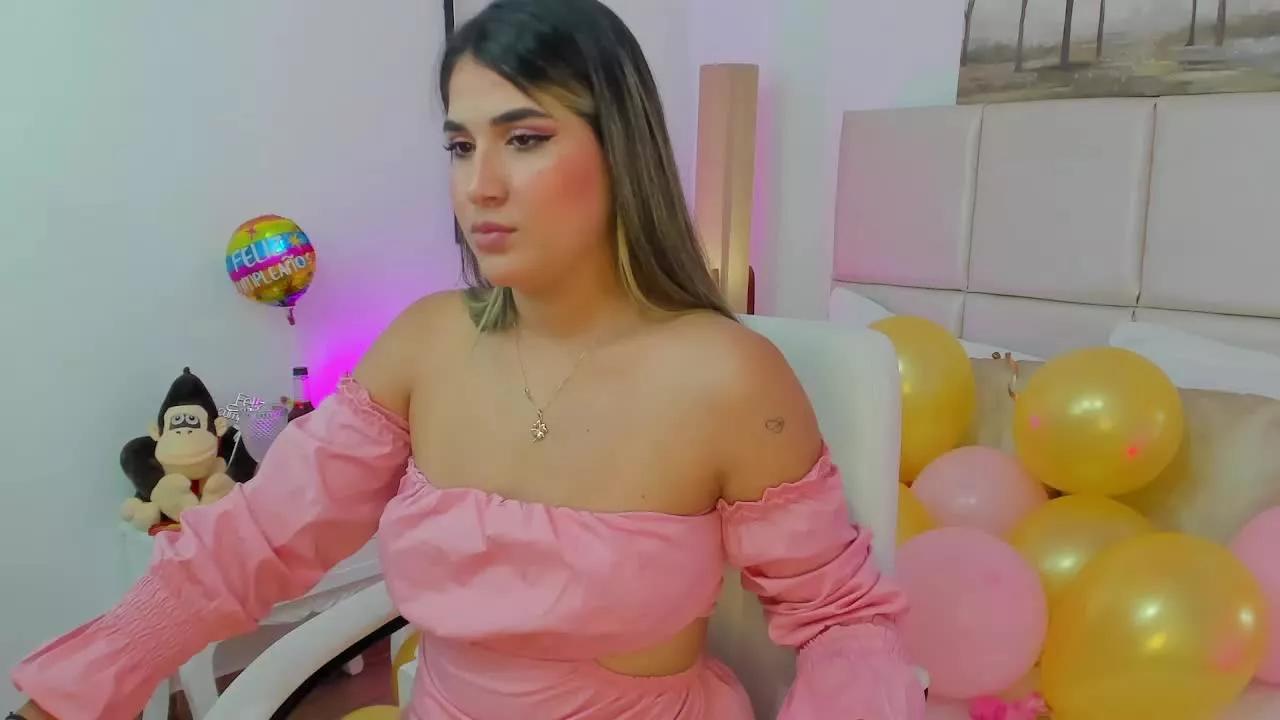 OliviaCollinss on Streamray 