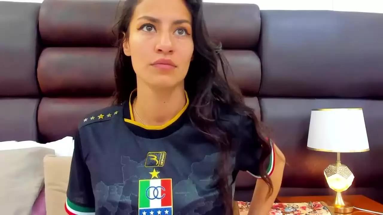 Sophie_Ferrero on Streamray 