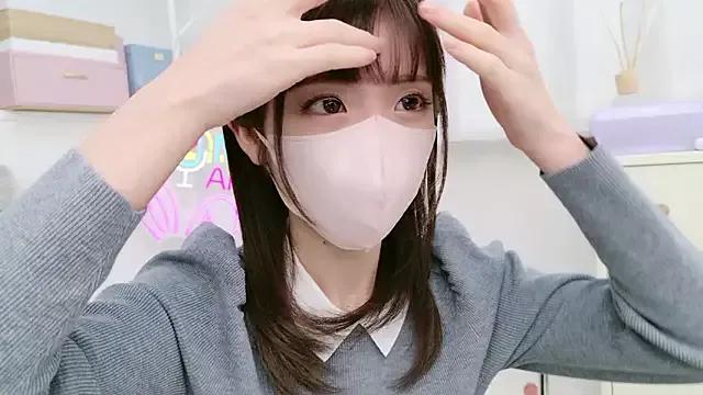 -minami- on StripChat