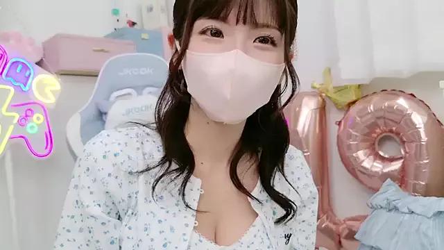 -minami- on StripChat