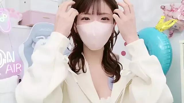 -minami- on StripChat