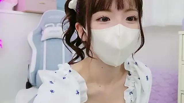 -minami- on StripChat