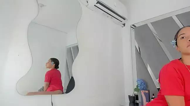 Freechat Akiraht on StripChat