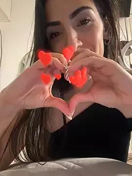 Freechat alessandra-a on StripChat