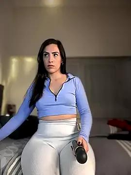 Freechat alessandra-a on StripChat