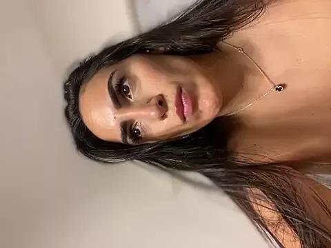 Freechat alessandra-a on StripChat