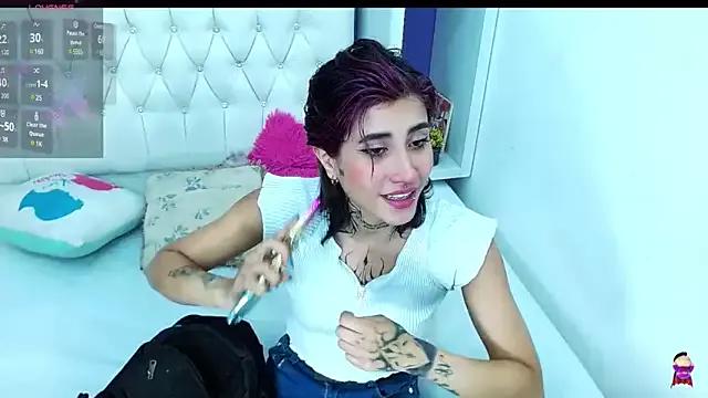 aliss-diaz on StripChat 