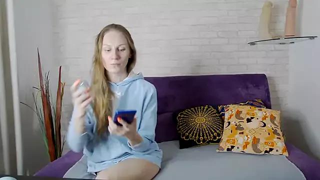 AmaliaMao on StripChat 