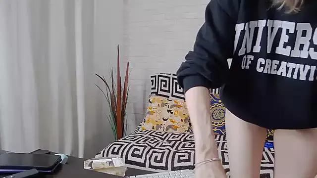 AmaliaMao on StripChat 