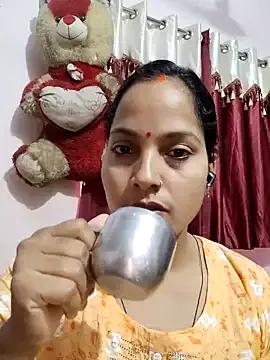 Arini_Arora on StripChat 