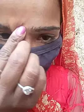 Arini_Arora on StripChat 
