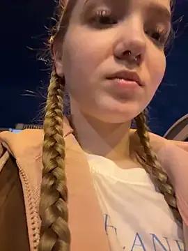 bambi_lu on StripChat