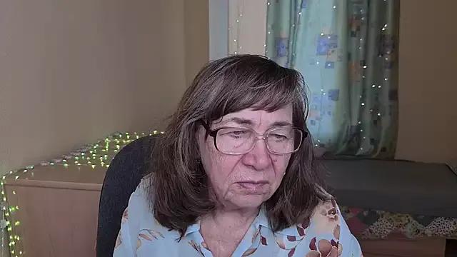 Betty_Brick on StripChat 