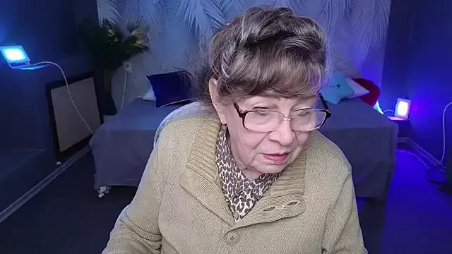 Betty_Brick on StripChat 
