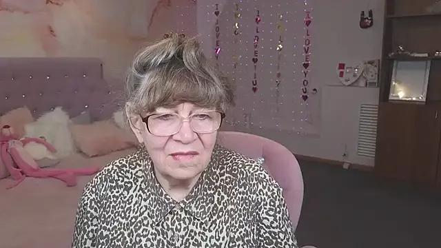 Betty_Brick on StripChat 