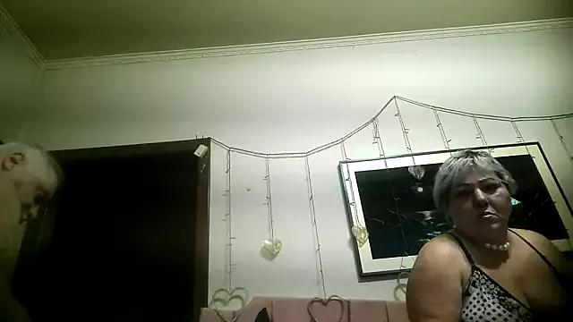 bialoba7 on StripChat