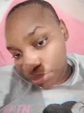 Blackpinkylips2025 on StripChat 