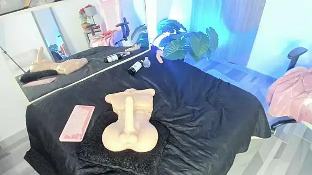 BRITHANY_SPARK on StripChat 