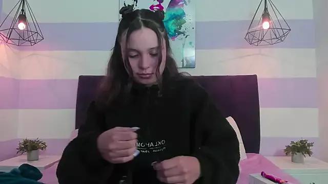 Carol_Pinter on StripChat 