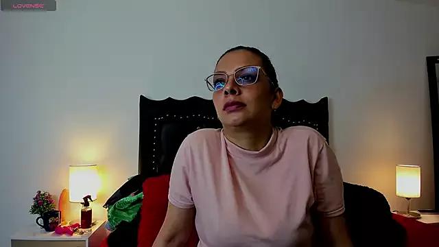 CataRios_cg1 on StripChat 
