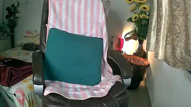 Cute-Tara on StripChat