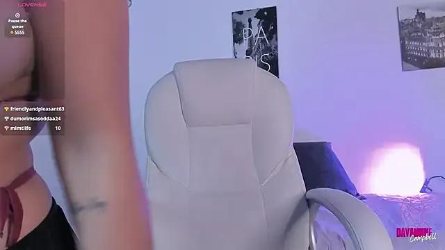 Dayanne_campbelll on StripChat