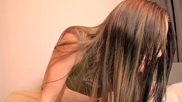 eva_sunshine_blue_eyes on StripChat