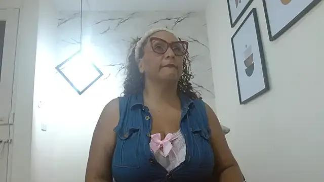 EvaMills1 on StripChat