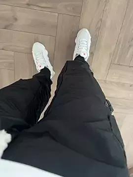 FeetVibe on StripChat 