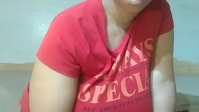 FlavoredNia on StripChat