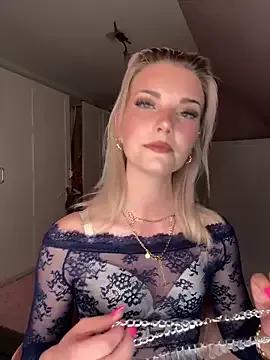 Foxy_Bite on StripChat 