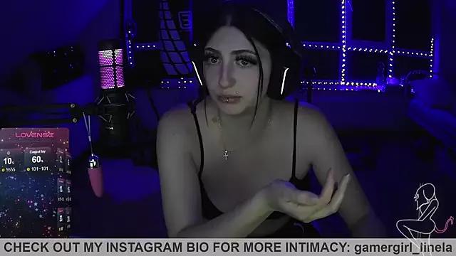 Gamergirl-Linela on StripChat