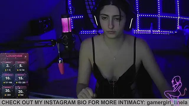 Gamergirl-Linela on StripChat