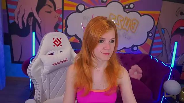 GingerLizzi on StripChat 