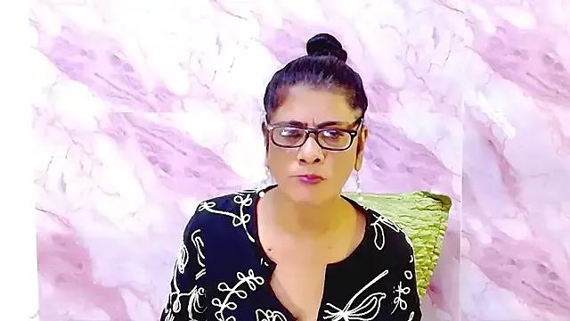 IndianAllure on StripChat 