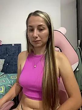 Iris_love18 on StripChat 