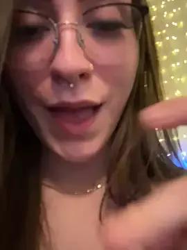 jade_369 on StripChat 