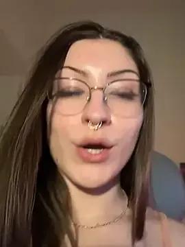jade_369 on StripChat 