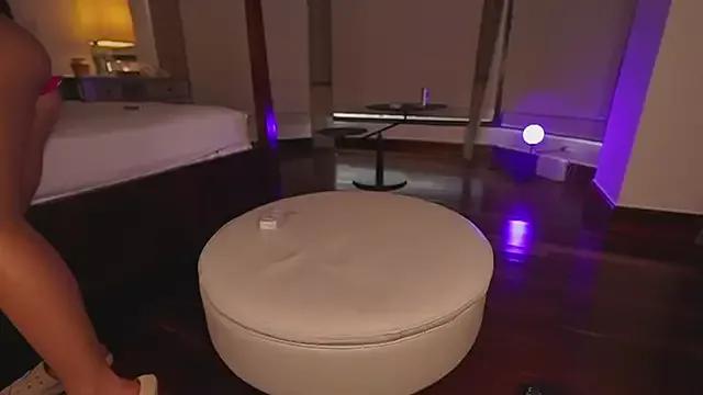 Freechat Katyerave on StripChat