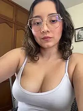 Kay_LustyWife on StripChat