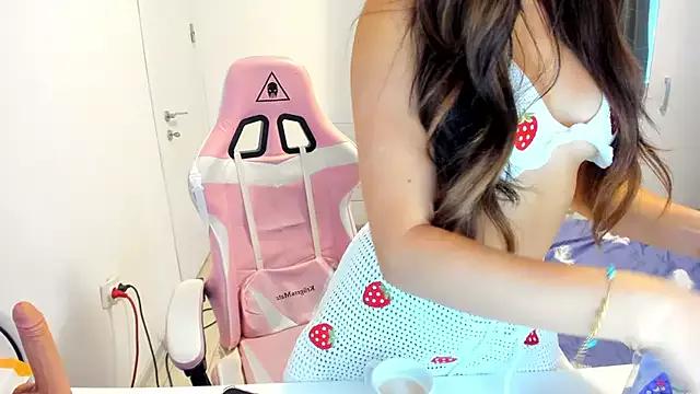 Freechat KaylaLaine on StripChat