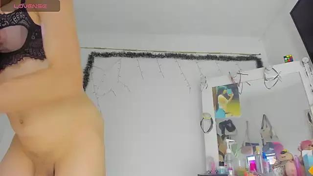 Freechat khalyn_jenner on StripChat