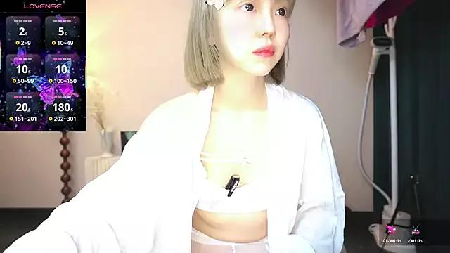 kiraa-0051 on StripChat