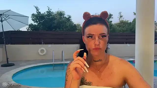 LizaRoxx on StripChat