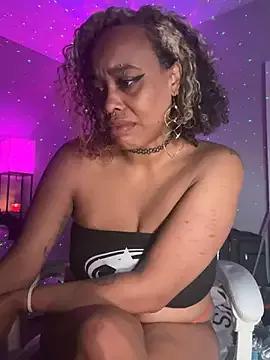 Freechat loveluna8 on StripChat