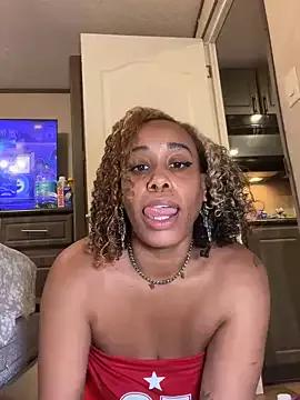 Freechat loveluna8 on StripChat