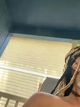 Freechat loveluna8 on StripChat