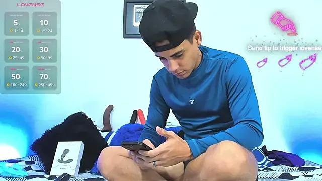 Luke_Stone on StripChat